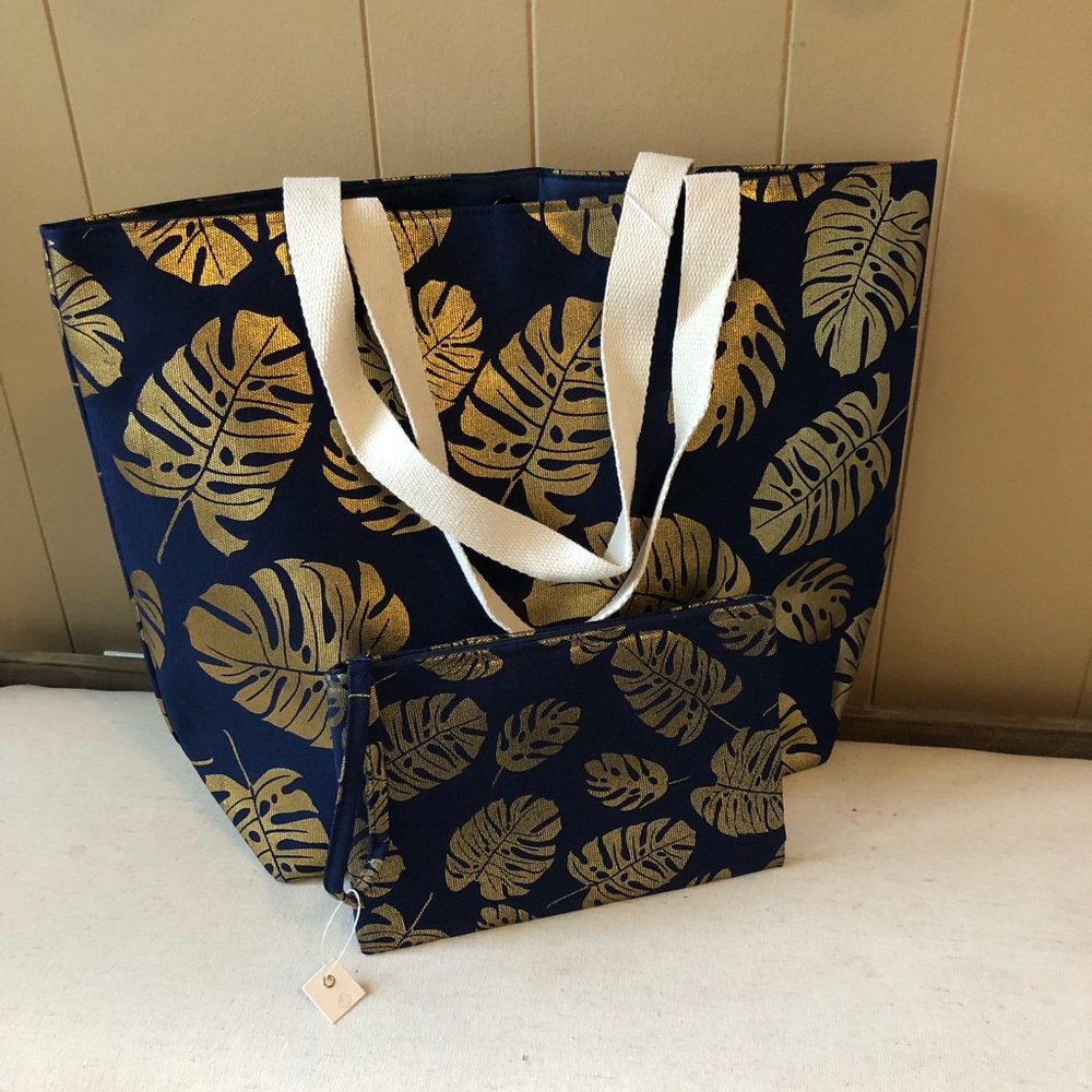 New! Large beach bag w matching wristlet set